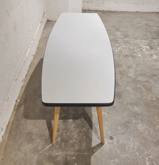 Image 1 of Mesa de centro en forma de tabla de surf de los años 50 a la Jens Risom