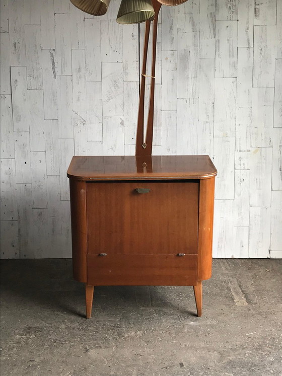 Meuble bar Art Déco en Noyer avec Lampe, années 1950 – Laiton (photo 3 of 7)