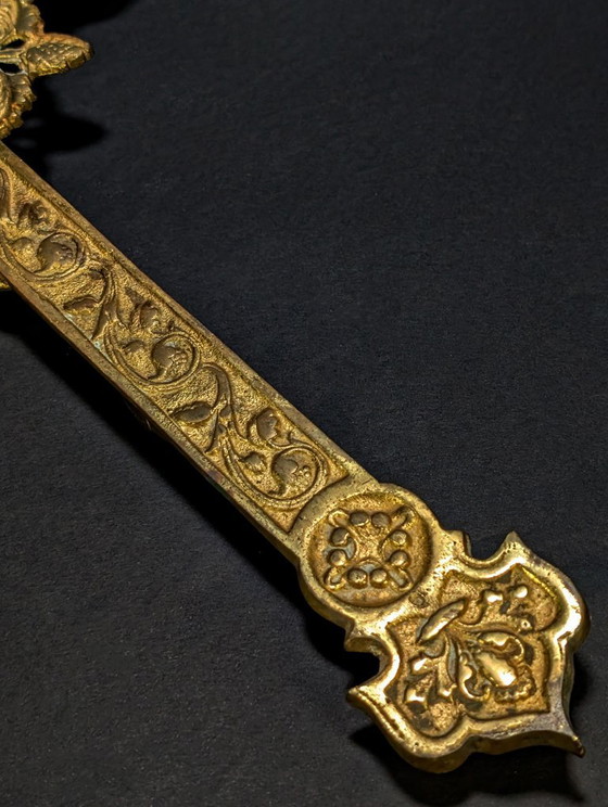 Crucifijo antiguo de bronce de gran tamaño – Cruz neogótica ornamentada – 45 cm – 1,54 kg (photo 12 of 12)