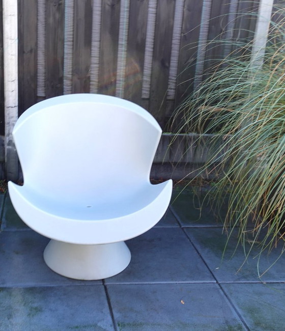 Image 1 of Karim Rashid Kite loungestoel voor Label, 2004 lichtblauw