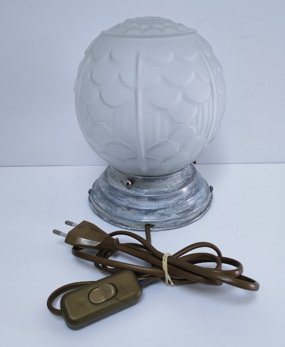 Image 1 of Lámpara esférica Art Déco, vidrio prensado moldeado