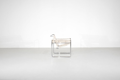 B3 Wassily" armchair fabric by Marcel Breuer for Bononia, Italy 1925.