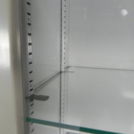 Image 1 of Armadietto medico in acciaio, Oostwoud, anni '60