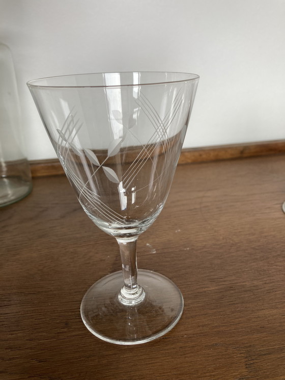 Image 1 of Serie Von 6 Älteren Geziselten Gläsern