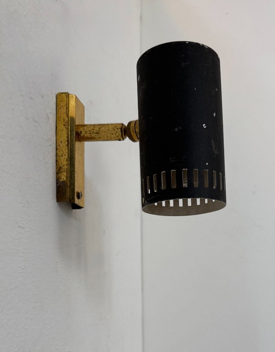 Image 1 of Lampada da parete vintage regolabile, ottone e metallo nero opaco, Francia, 1960