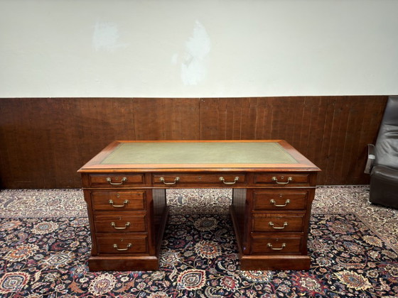 Klassischer englischer Globe Wernicke Schreibtisch – Leather, Wood (photo 4 of 19)