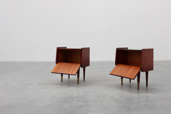 Image 1 of Paar vintage nachtkastjes in houtfineer, België 1950