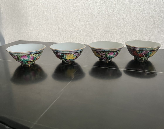 Image 1 of Set di 12 ciotole in porcellana antica cinese Mille Fleur Famille Rose vintage