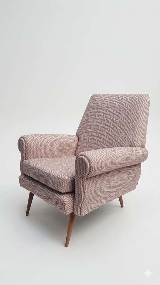 2 Mid century eenzitsfauteuil - herstoffeerd