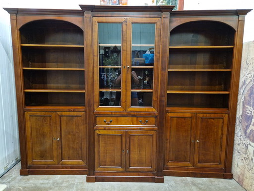 Klassisches englisches Bücherregal, bestehend aus 3 Teilen mit den Maßen 296x46cm und 218cm Höhe