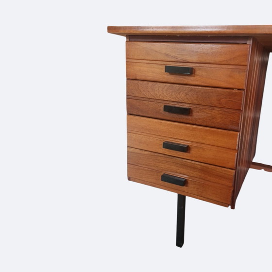 Vintage Desk – Wood (photo 5 of 12)