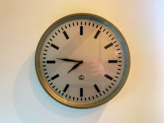 Image 1 of Horloge murale industrielle – PTT Pays-Bas