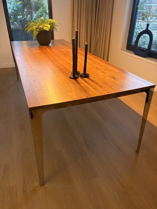 Dining table Bert Plantagie