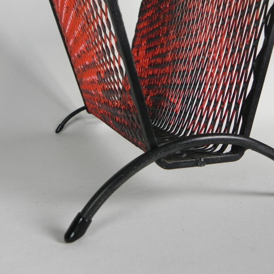 Image 1 of Vintage stalen bijzettafeltje met tijdschriftenrek, jaren 50