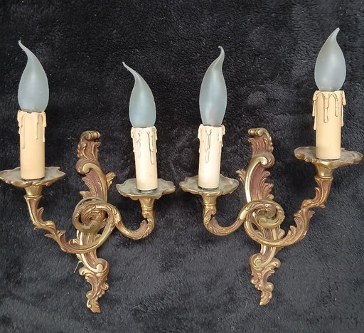 COPPIA DI APPLIQUE IN STILE LUIGI XV - BRONZO - 32 cm