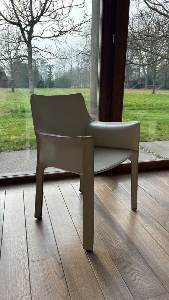Image 1 of Cassina Cab 413 stoel met armleuning wit, design by Mario Bellini 1977