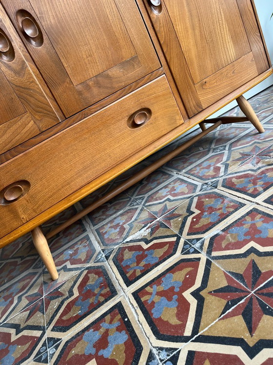 Image 1 of Modelo Windsor 467 – Luciano Ercolani para Ercol (Reino Unido)