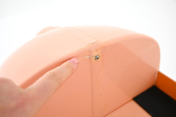 Image 1 of Platenstandaard voor het album Animals van Pink Floyd, 1977