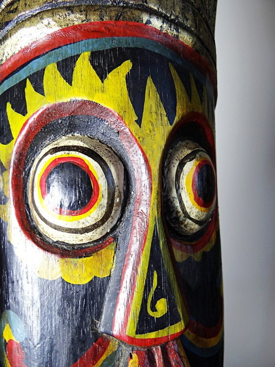 Image 1 of Grand masque Balinais en bois sculpté et peint à la main, Indonésie, années 1970