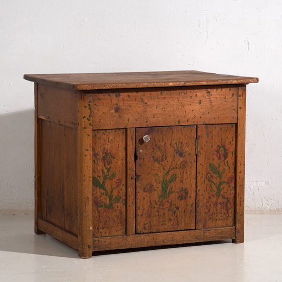 Antique kitchen cabinet with floral details (c.1920) #7 – Storage cabinet, Rustic (photo 7 of 40)