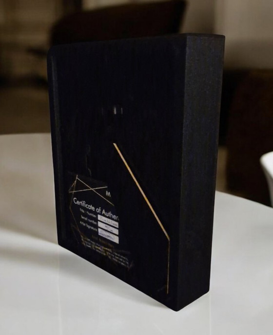 Image 1 of Oeuvre d'art Parental Love plaquée or 23 carats dans un cadre en édition limitée