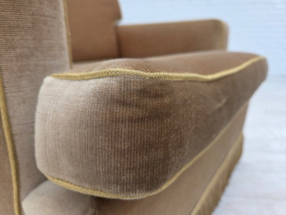 Image 1 of Deense fauteuil uit de jaren 70, bekleed met honinggeel meubelvelours.