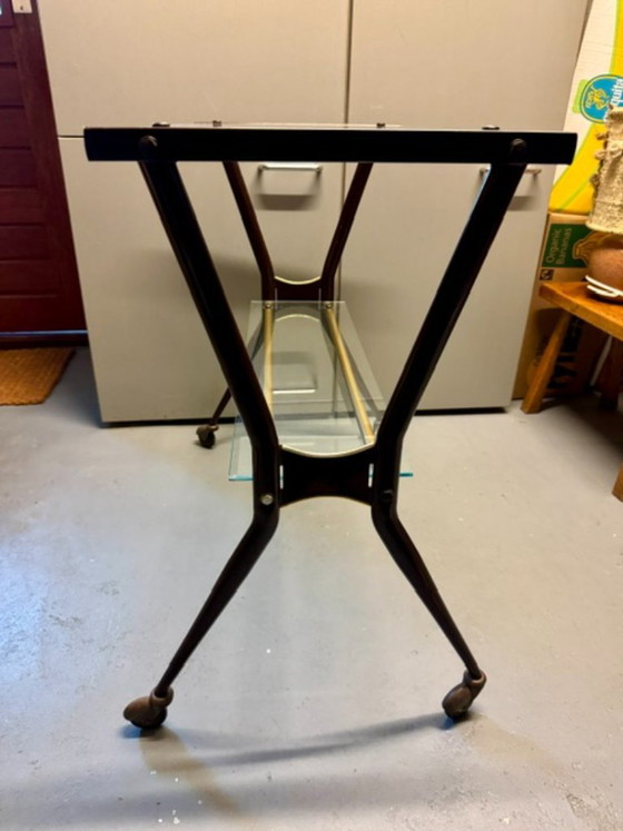 Bar cart/tea cart on wheels, '70s – Glass, Metal (photo 4 of 8)