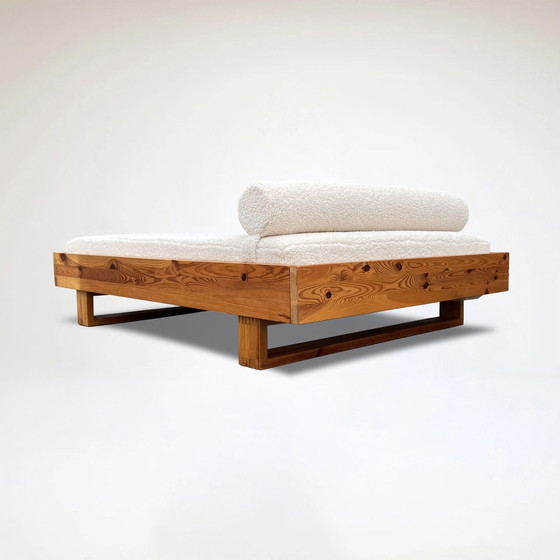 Image 1 of Modernist pine and bouclé daybed by Ate van Apeldoorn for Houtwerk Hattem 1970s