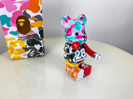 Image 1 of Bearbrick BAPE A BATHING APE 28. Jubiläum 03 CAMO #3 400% MEDICOM Toys