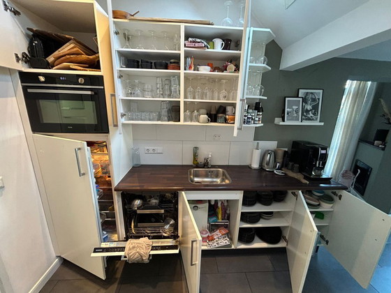 Image 1 of Complete kitchen with built-in appliances