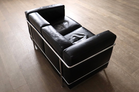 Image 1 of Divano vintage a due posti Cassina LC2 di Charlotte Perriand e Le Corbusier