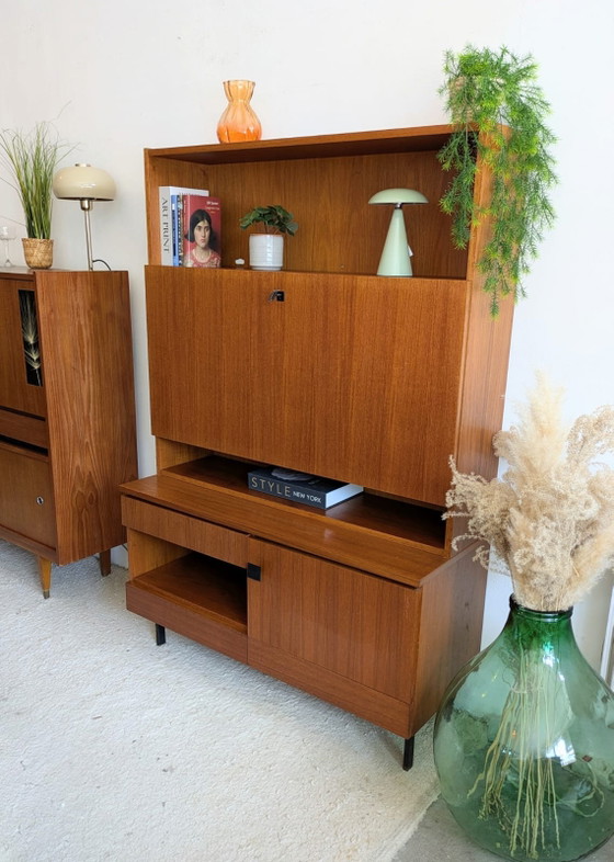 Image 1 of Credenza alta vintage, metà del secolo scorso