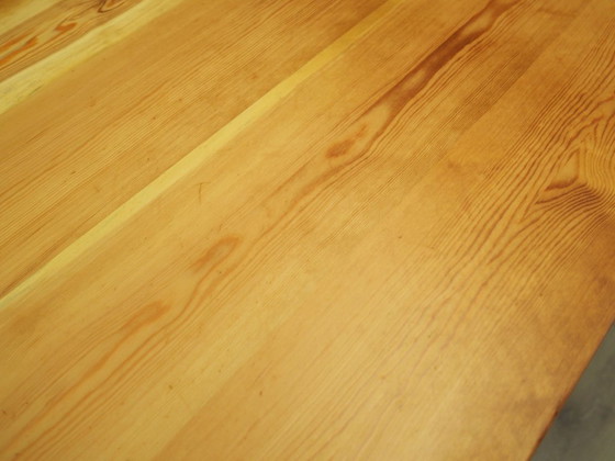 Image 1 of Vetrina in pino, design danese, anni '80, produzione: Danimarca