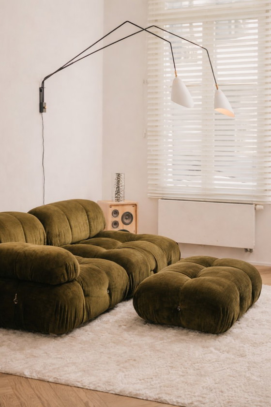 Image 1 of Sofá Camaleonda de B&B Italia – 2 módulos + otomana – Terciopelo verde oliva – Como nuevo