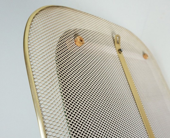 Image 1 of Wunderschöner Wandspiegel im Mid-Century-Modern-Stil der 1950er Jahre mit Drahtgeflechtrahmen und Messing