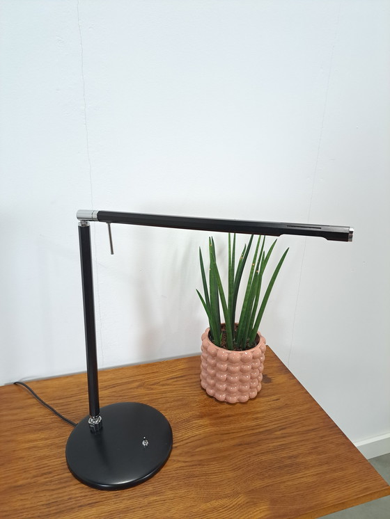 Image 1 of Kippbare Schreibtischlampe aus schwarzem Metall mit verchromten Details