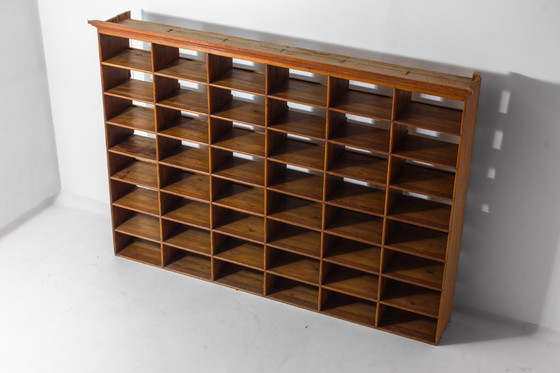 Image 1 of Antique sorting unit
