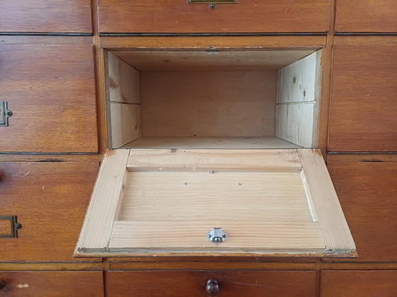 Archivador de los años 30 con puertas abatibles – Armarios de almacenamiento, Metal, Wood (photo 3 of 9)