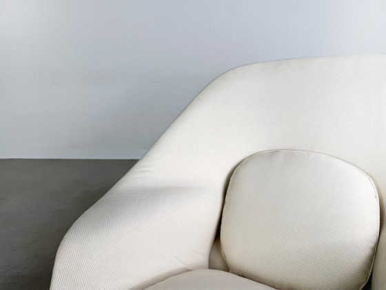 Image 1 of Silla Womb original de Knoll International, Eero Saarinen, 1980.