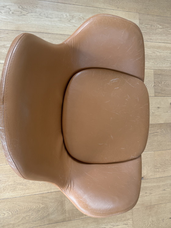 Image 1 of 1 fauteuil pivotant en cuir design Ghost bas
