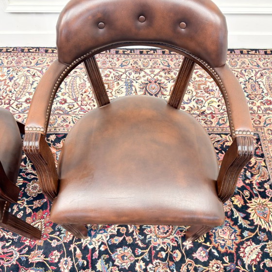 Juego de sillas de oficina Chesterfield inglesas – Sillones, Leather, Wood (photo 8 of 9)