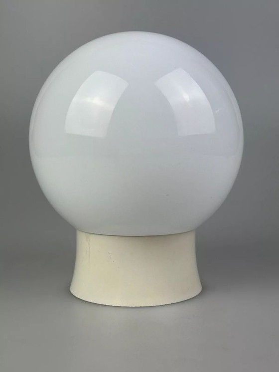 Image 1 of Lampada da parete anni '50 e '60, lampada da cantina, plastica e vetro, Bauhaus