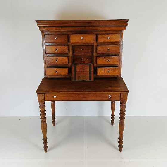 Image 1 of Hermosa y única notaría antigua con campana en funcionamiento.