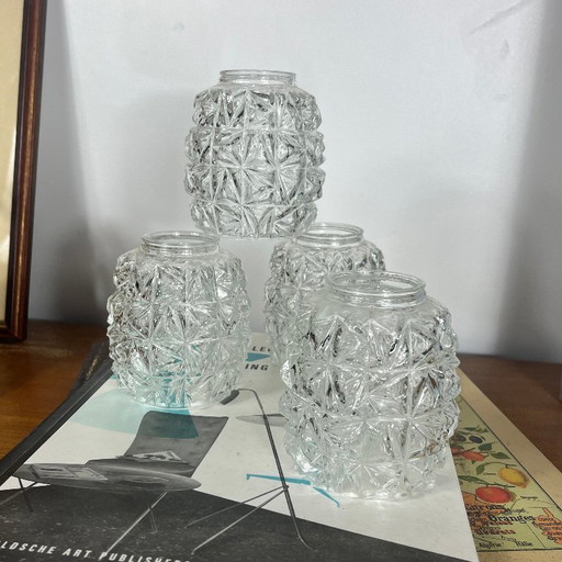 Lot de 4 petites tulipes anciennes en verre moulé transparent pour lampe applique lustre 