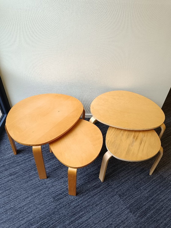 Image 1 of Vintage - Ikea - Deux ensembles de tables basses et tables d'appoint Svalsta - Style Alvar Aalto - Suède - 1999