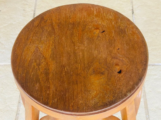 Image 1 of Vintage gebogen houten kruk uit het midden van de vorige eeuw van Baumann uit de jaren 1950.