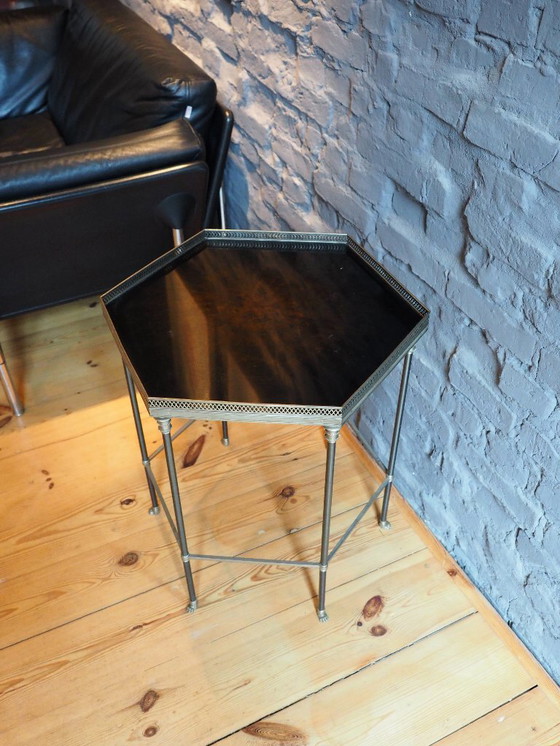 Image 1 of Mesa auxiliar Charles & Fils con patas de león y madera de raíz hexagonal