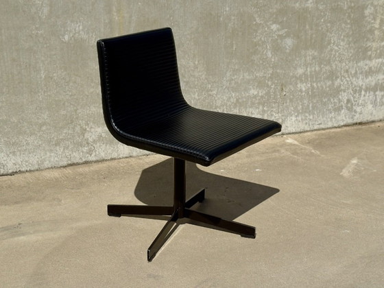 Image 1 of Set di 4 poltrone girevoli in pelle B&B Italia | Maxalto, disegnate da Vincent Van Duysen