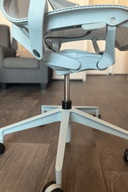 Herman Miller Cosm High Back Dipped Gletscher