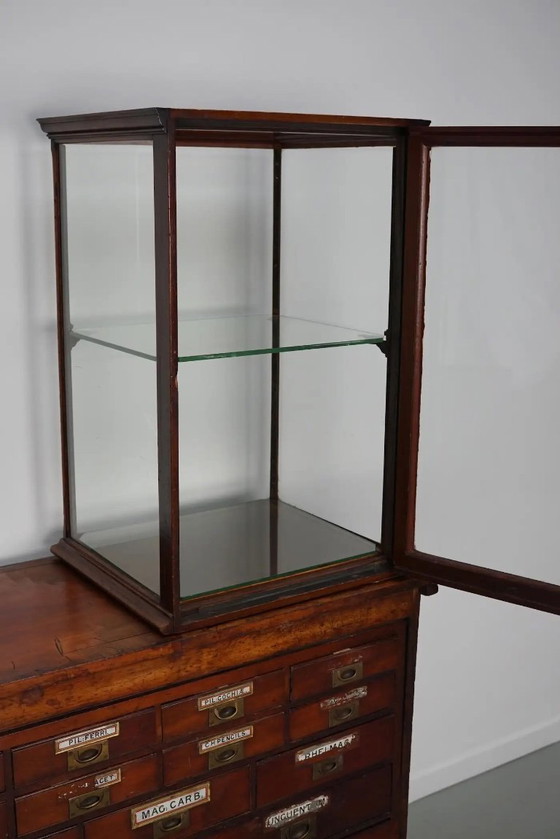 Image 1 of Engelse Victoriaanse apothekersbalie / vitrine uit de 19e eeuw